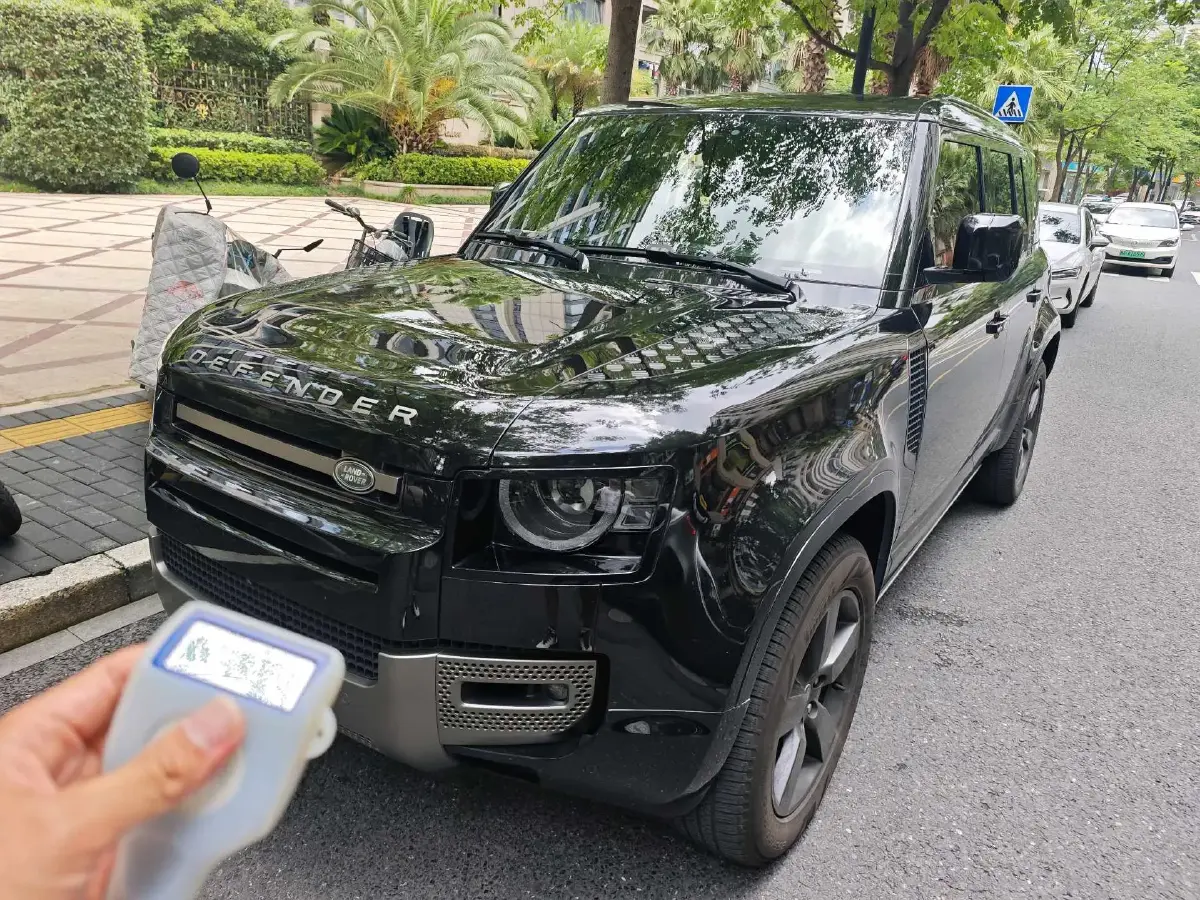 2024 Land Rover Defender 3.0T 400HP L6 8AT