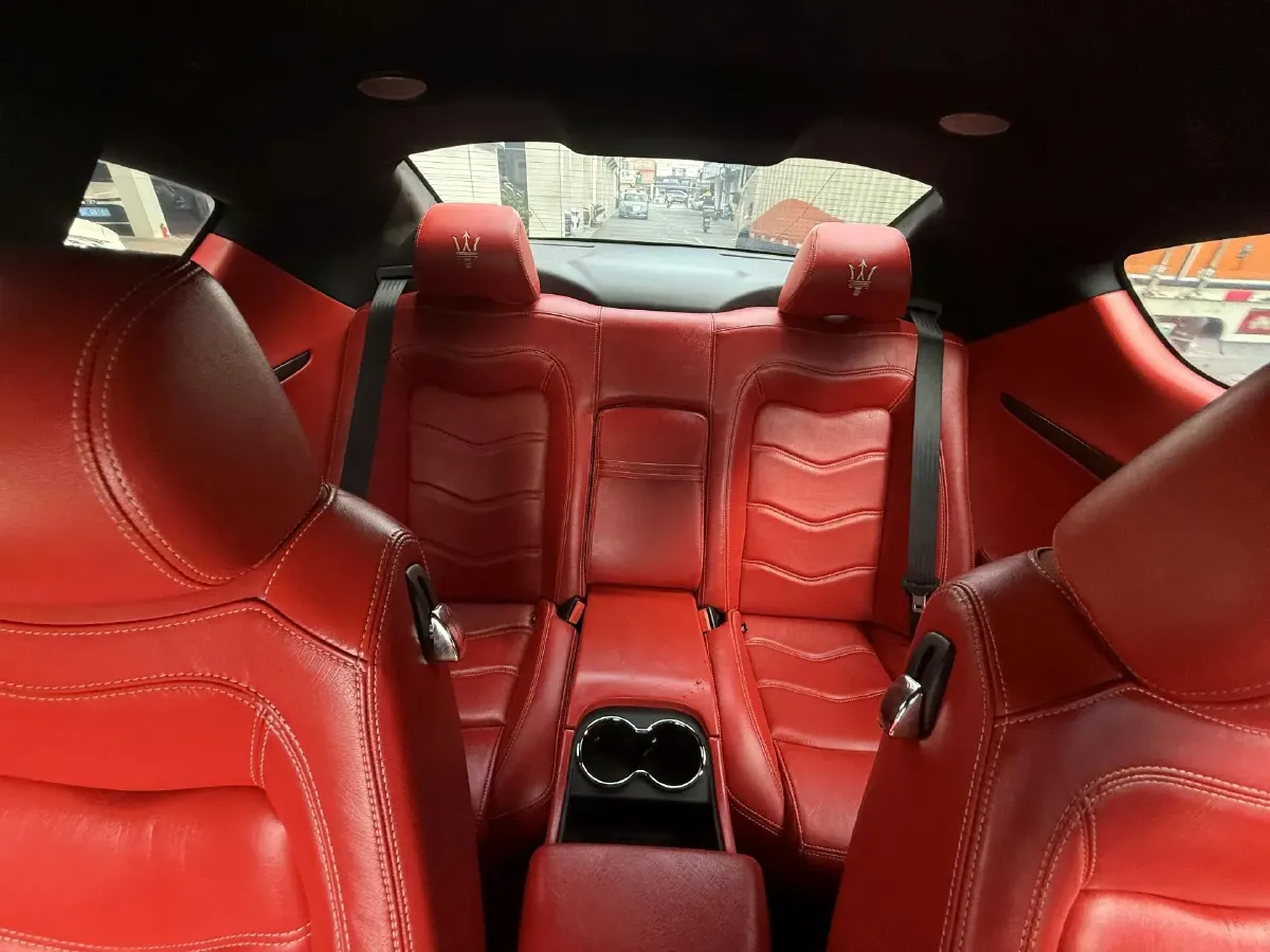 2007 Maserati GranTurismo 4.2L 405HP V8 6AT,autocango,china used car exporter,china ev exporter,chinese used car exporter,chinese used ev exporter