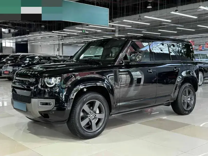 2025 Land Rover Defender 3.0T 400HP L6 8AT