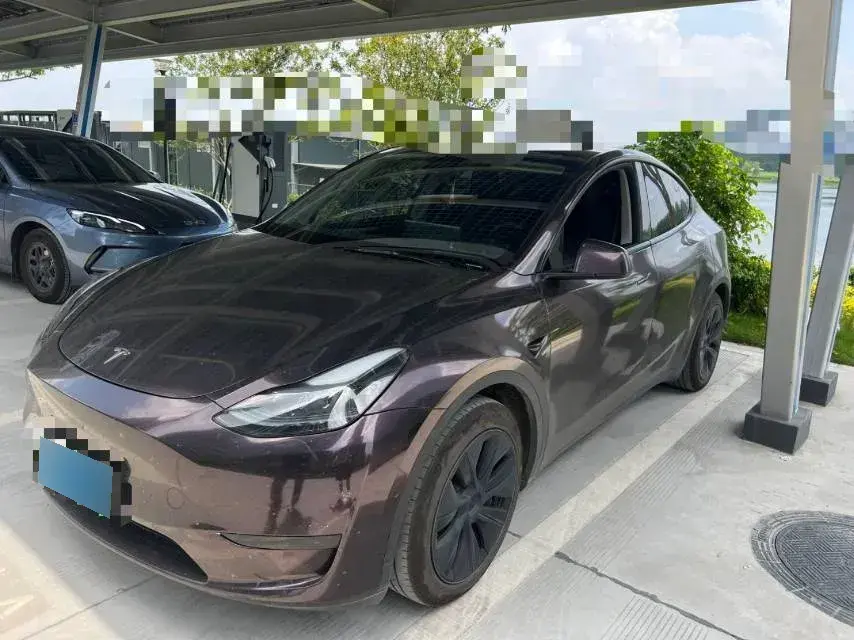 2023 Tesla Model Y BEV 60KWH