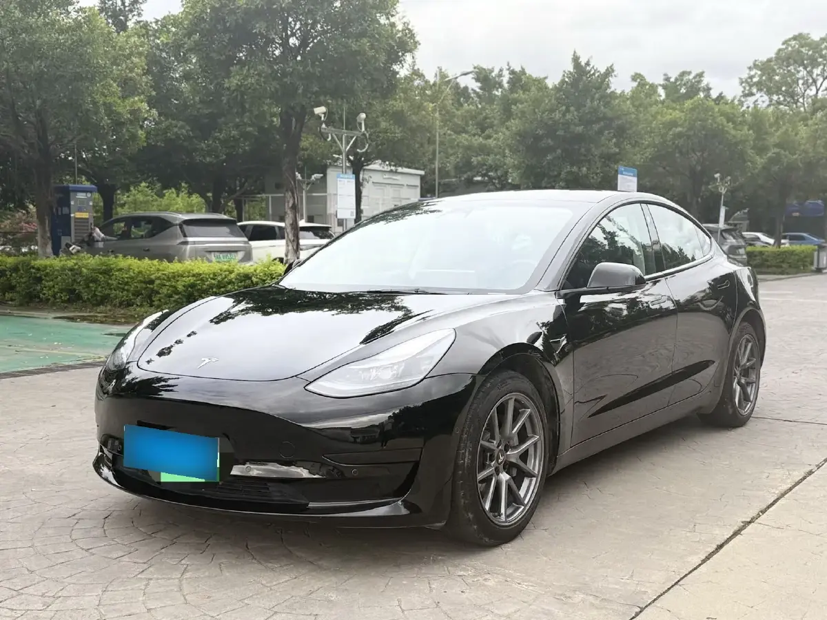 2022 Tesla Model 3 BEV 60KWH