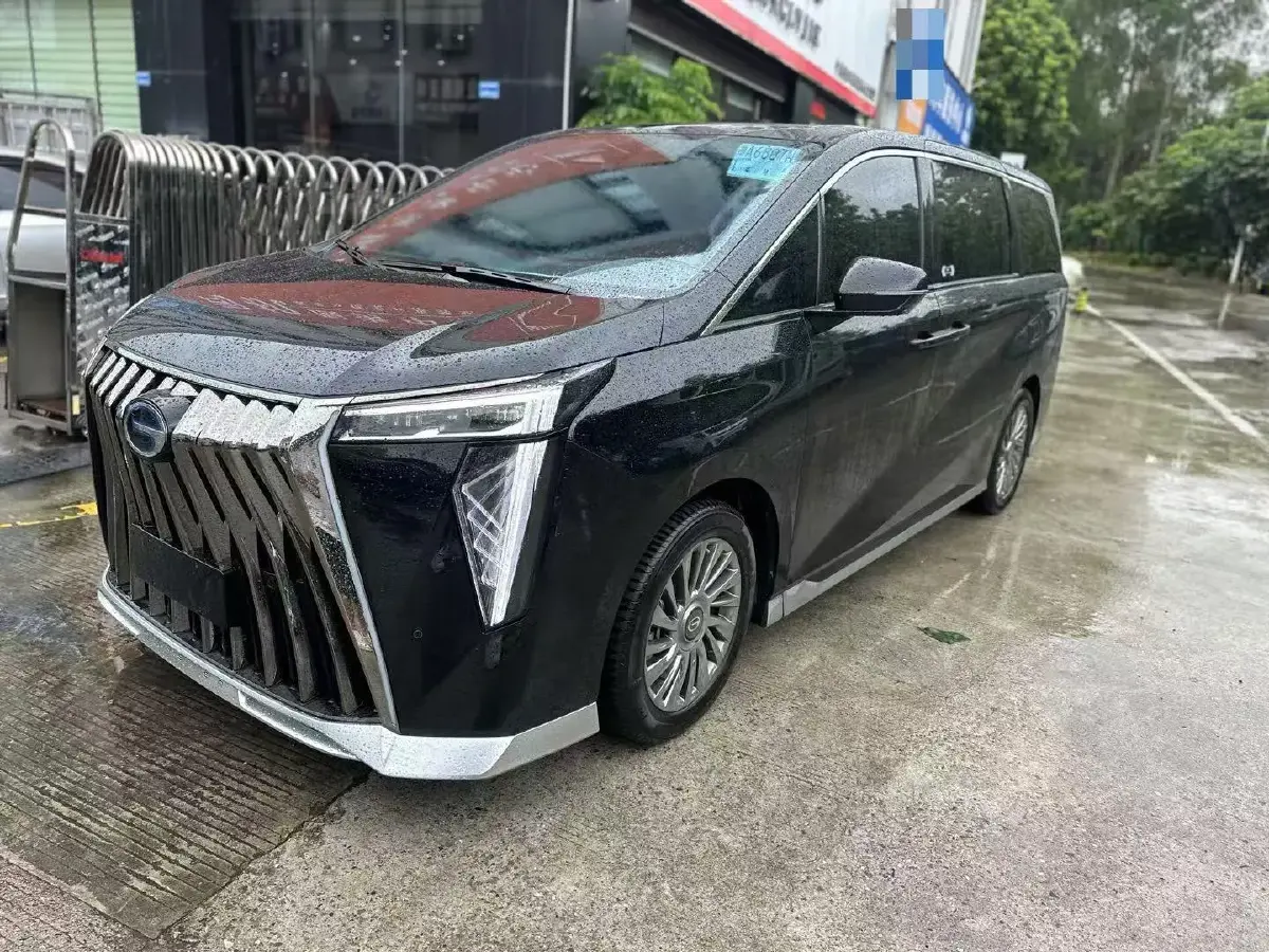 2023 GAC Trumpchi M8 2.0T 190HP L4 E-CVT Hybrid