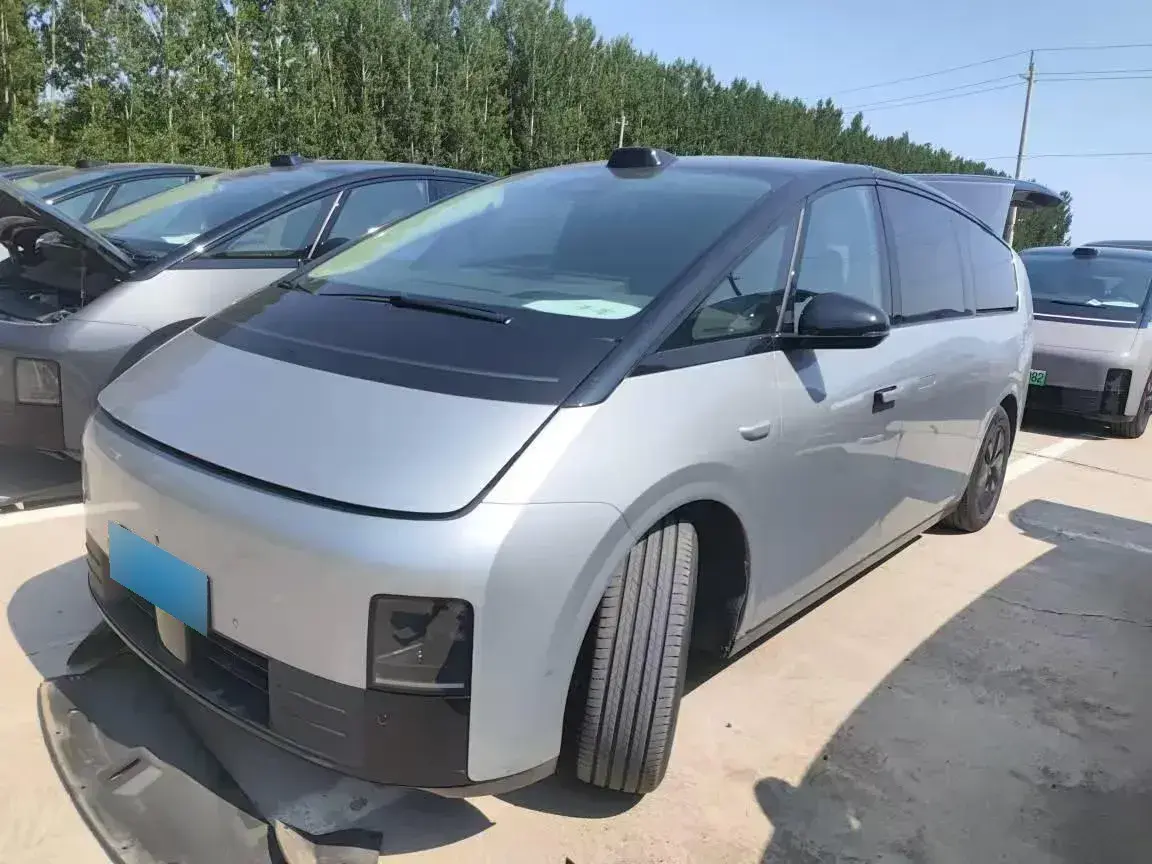 2024 Li MEGA BEV 102.7KWH