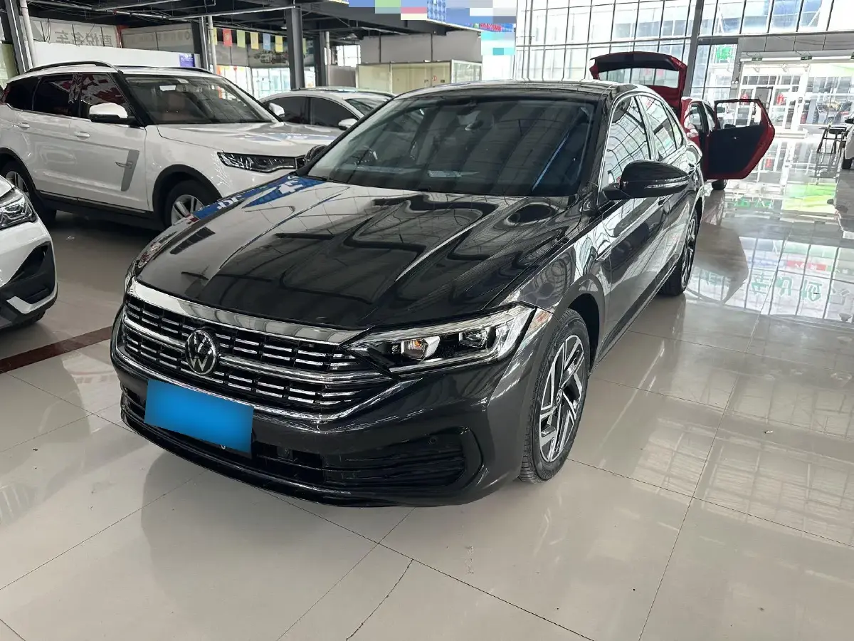 2023 Volkswagen Sagitar 1.5T 160HP L4 7DCT