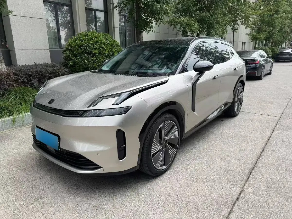 2023 LYNK&CO 08 EM-P 1.5T 163HP L4 3DHT PHEV 39.8KWH
