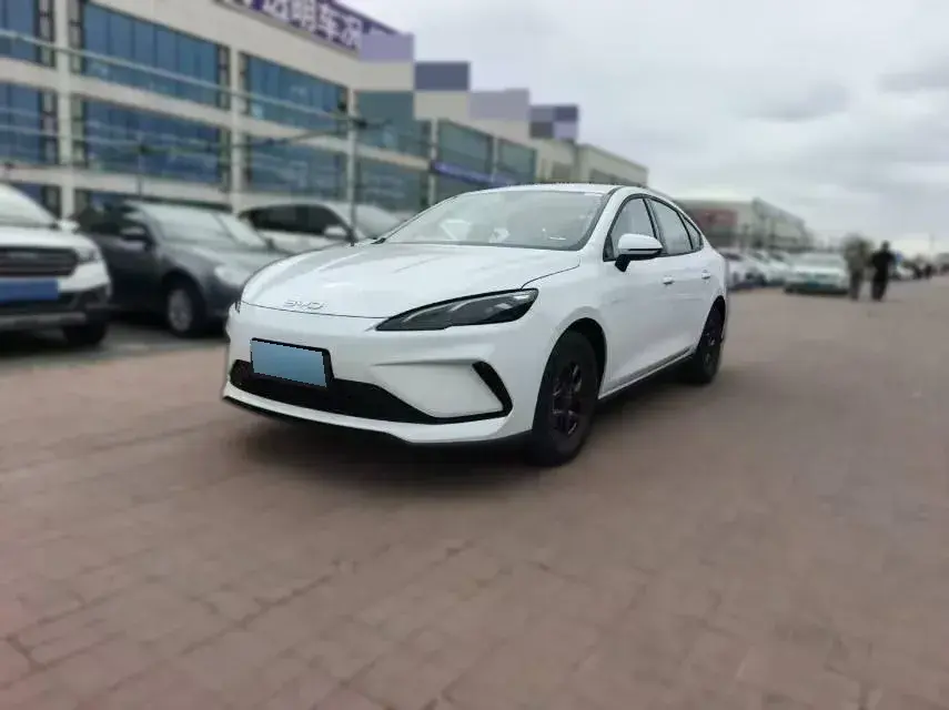 2025 BYD Seal05 DM-i 1.5L 101HP L4 E-CVT PHEV 7.68KWH