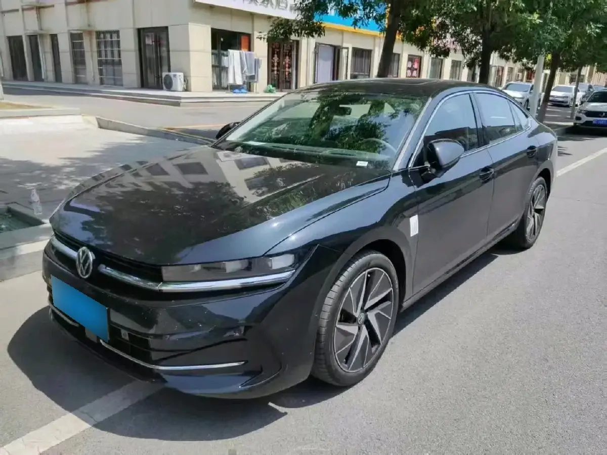 2025 Volkswagen Magotan 2.0T 186HP L4 7DCT