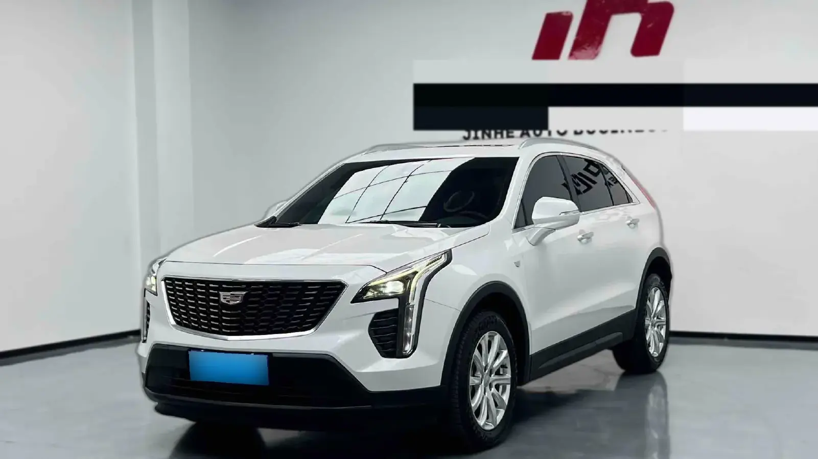 2022 Cadillac XT4 2.0T 237HP L4 9AT