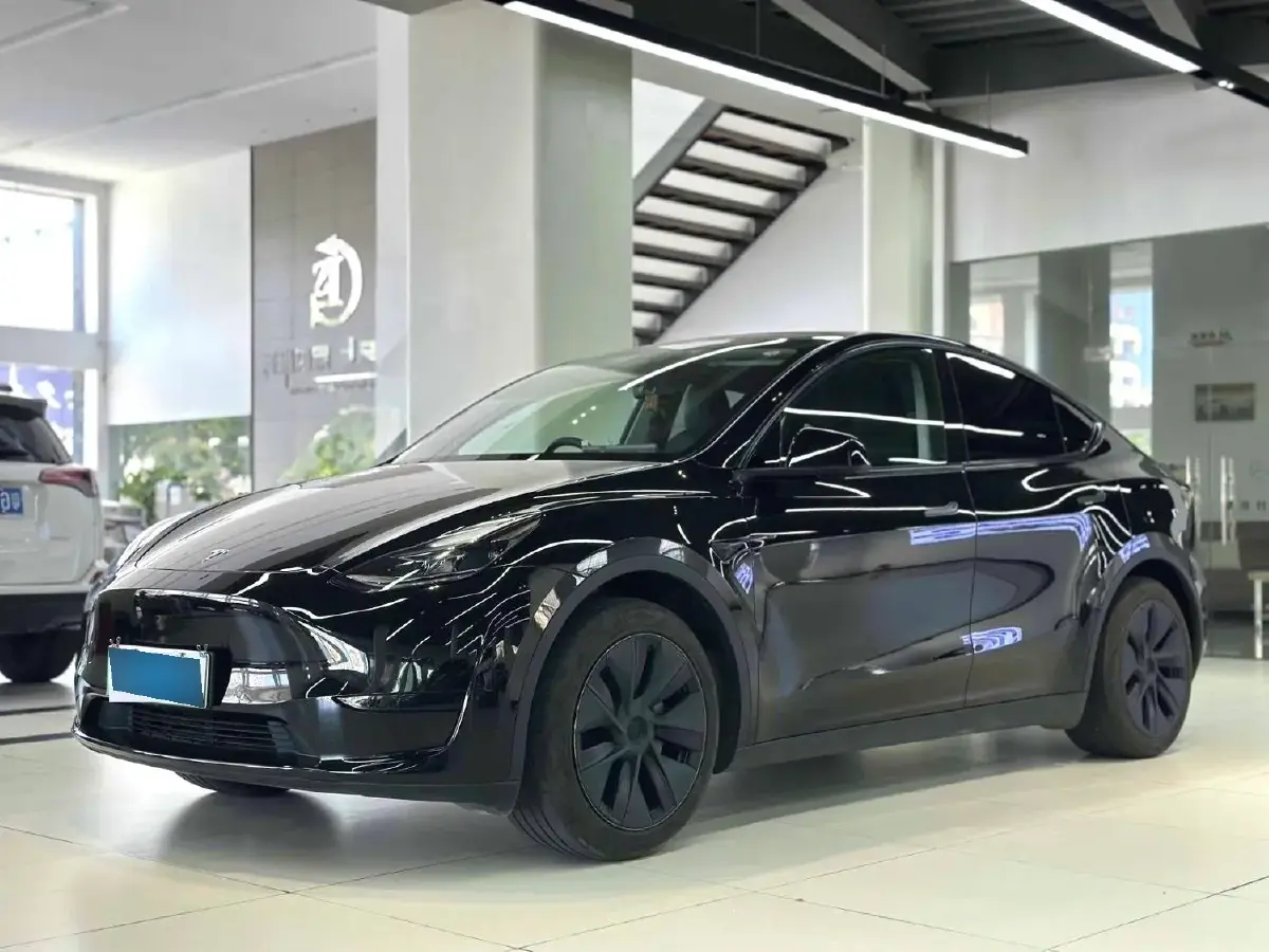 2023 Tesla Model Y BEV 60KWH