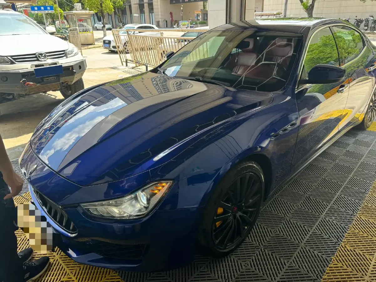 2021 Maserati Ghibli 2.0T 330HP L4 8AT 2021 Maserati Ghibli 2.0T 330HP L4 8AT