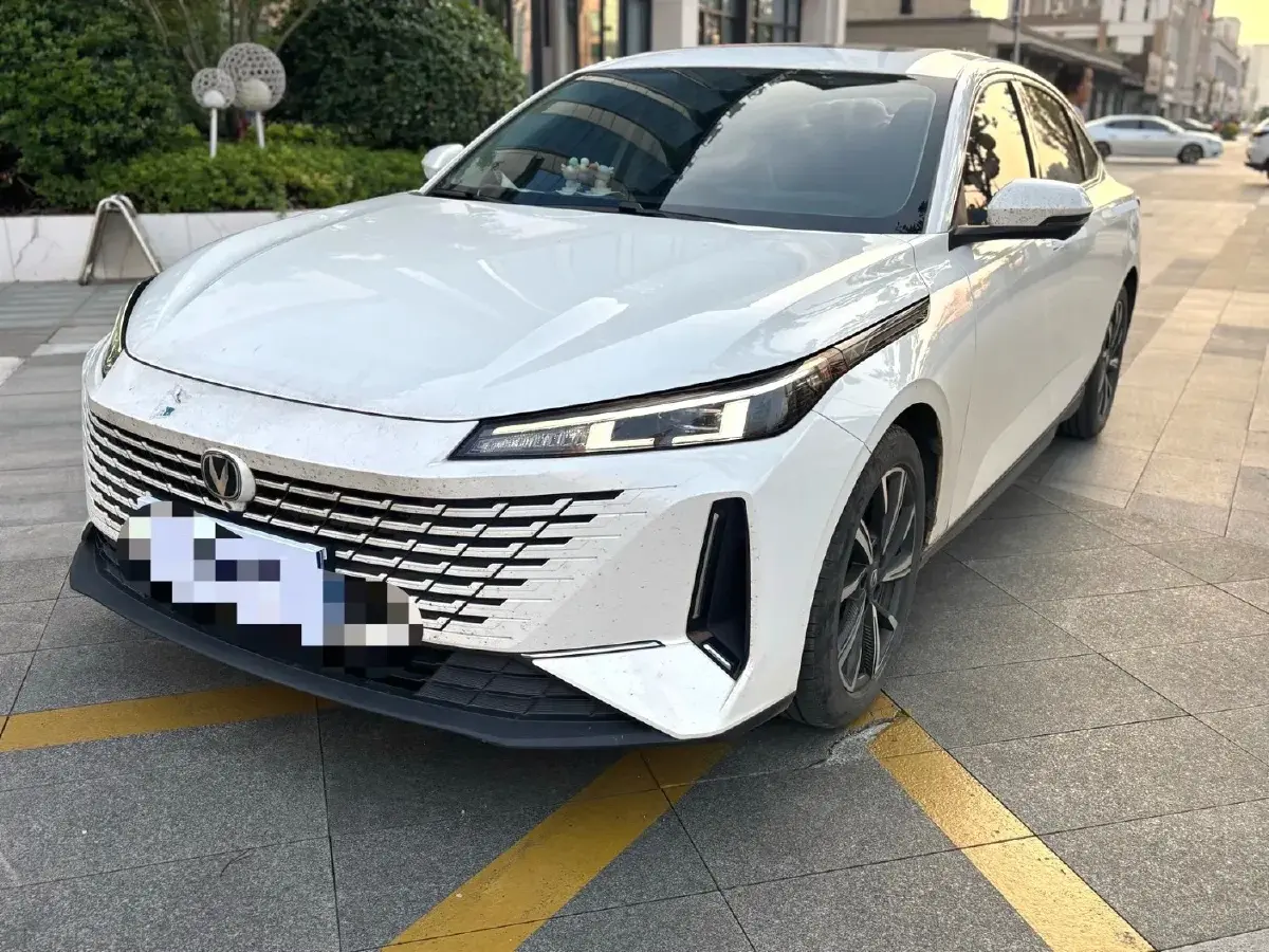2023 ChangAn Lamore 1.5T 170HP L4 7DCT