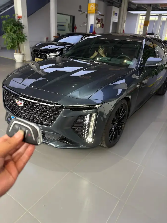 2023 Cadillac CT6 2.0T 237HP L4 10AT