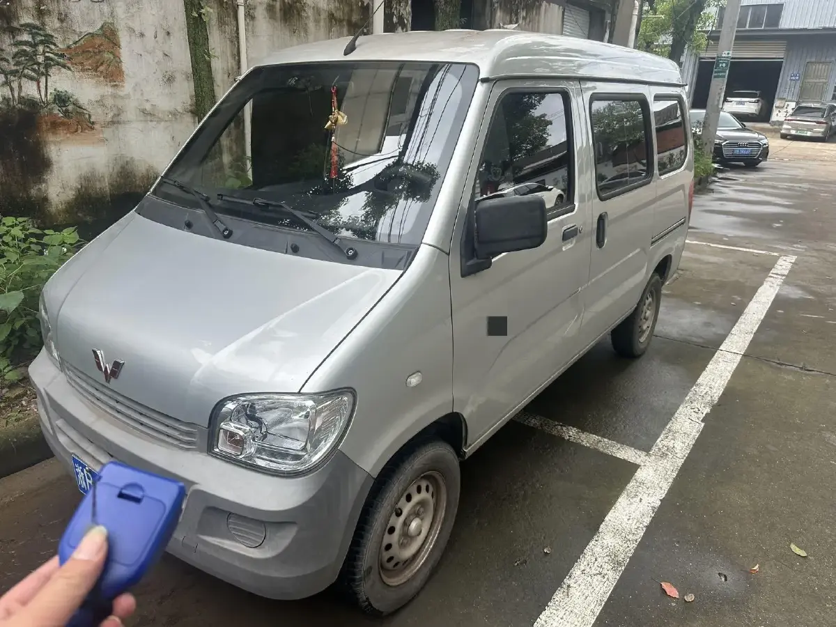 2019 WuLing ZhiGuang 1.2L 82HP L4 5MT