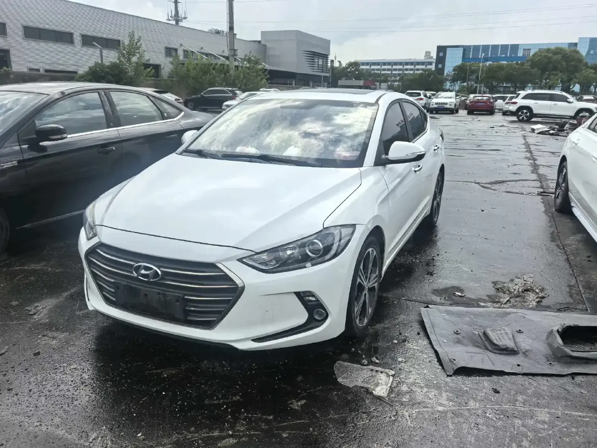 2018 Hyundai Elantra 1.4T 130HP L4 7DCT