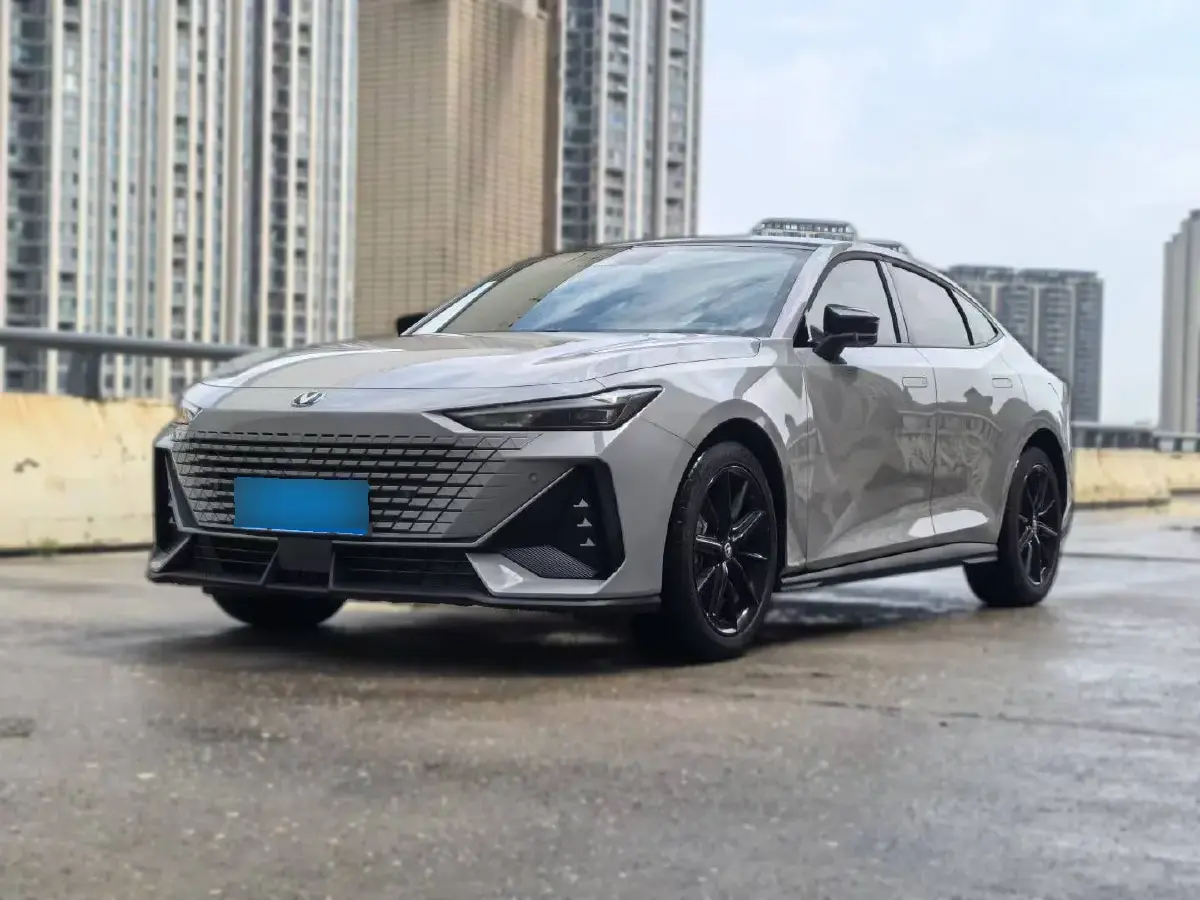 2023 ChangAn UNI-V 1.5T 188HP L4 7DCT