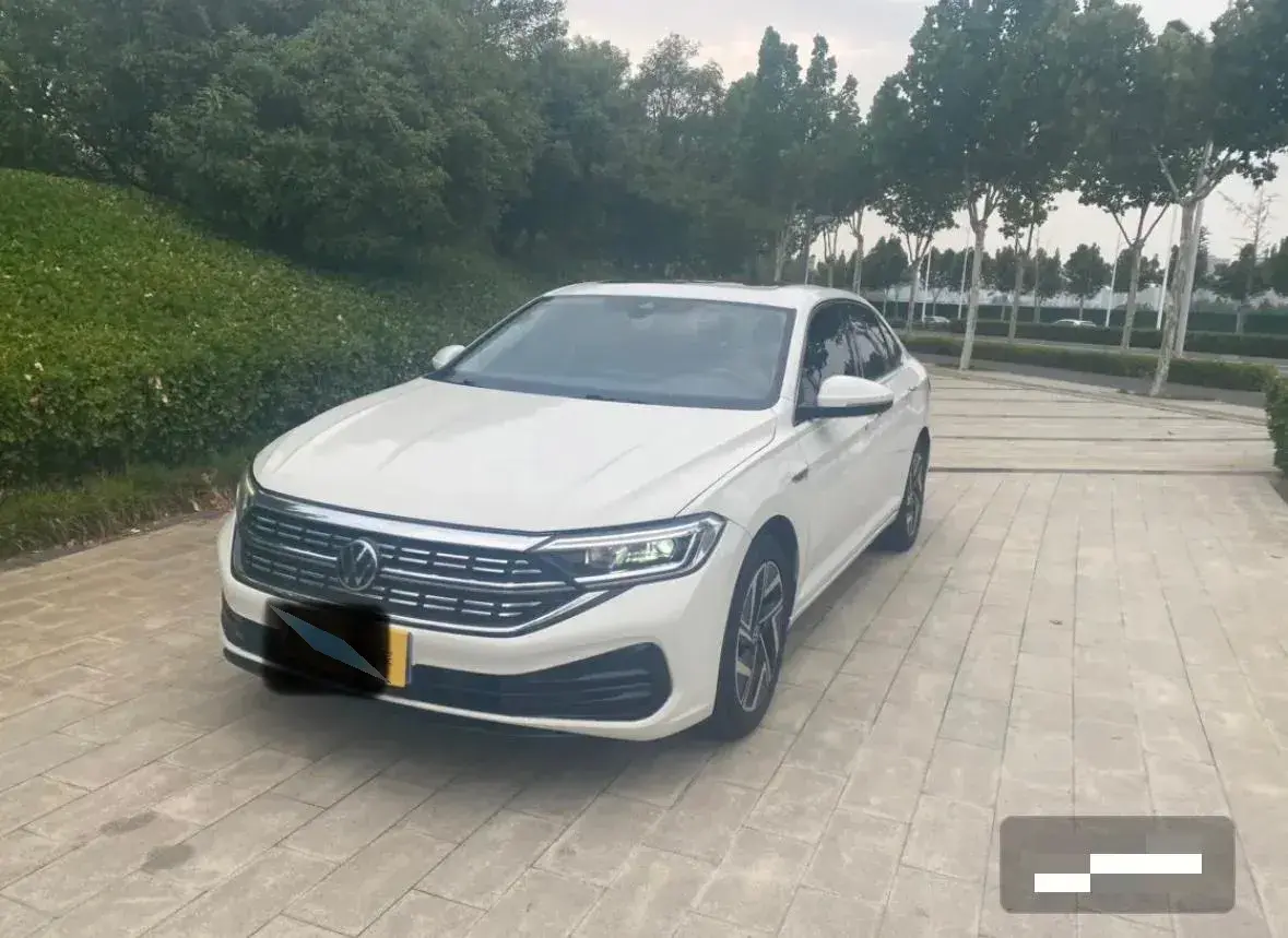 2023 Volkswagen Sagitar 1.2T 116HP L4 7DCT