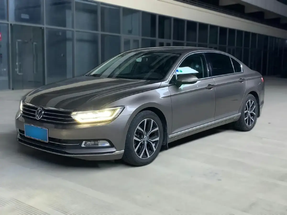 2017 Volkswagen Magotan 1.8T 180HP L4 7DCT