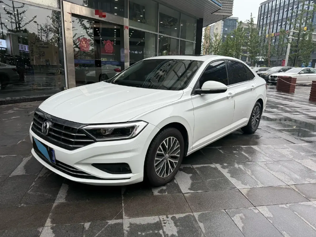 2019 Volkswagen Sagitar 1.2T 116HP L4 5MT