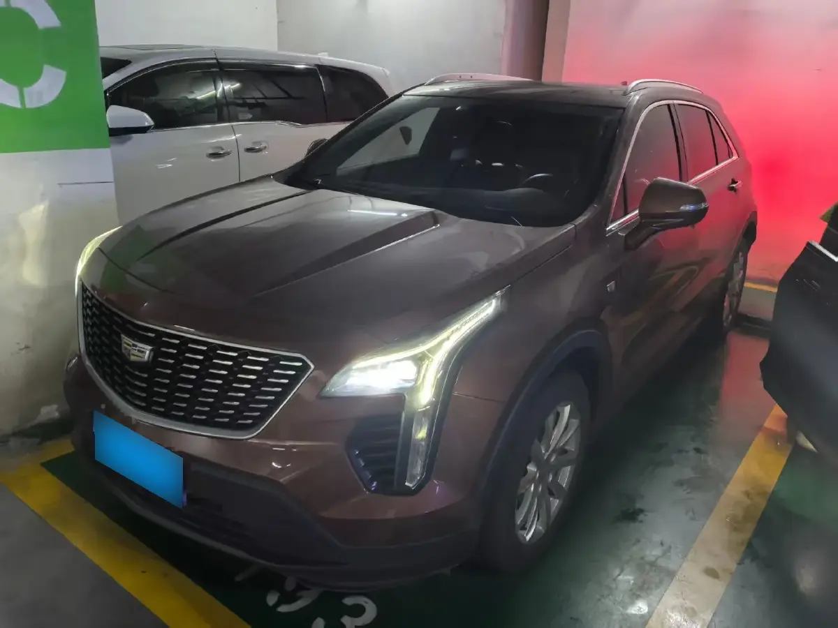 2020 Cadillac XT4 2.0T 241HP L4 9AT