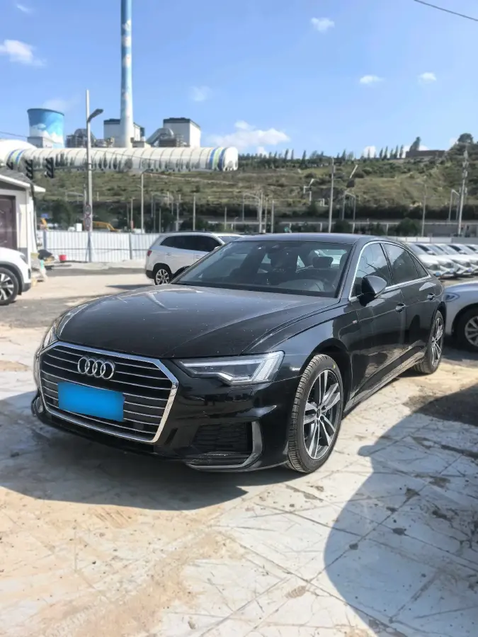 2022 Audi A6L 2.0T 190HP L4 7DCT