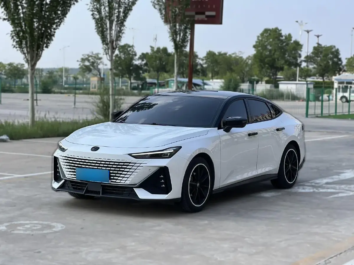 2023 ChangAn UNI-V 1.5T 188HP L4 7DCT