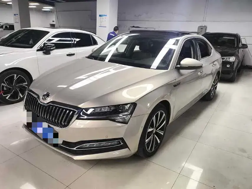 2019 Skoda Superb 2.0T 186HP L4 7DCT