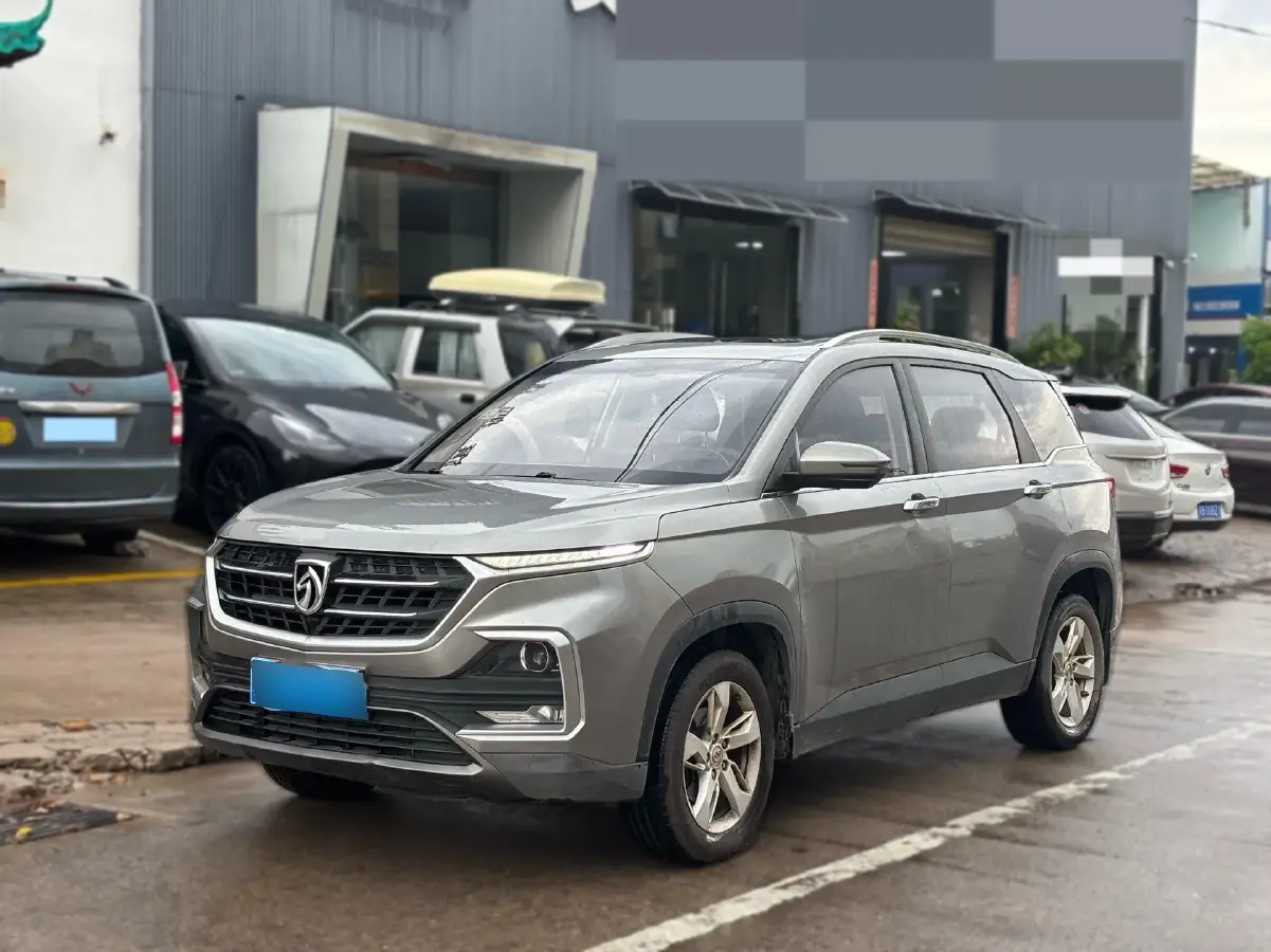 2018 BaoJun 530 1.5T 150HP L4 6MT