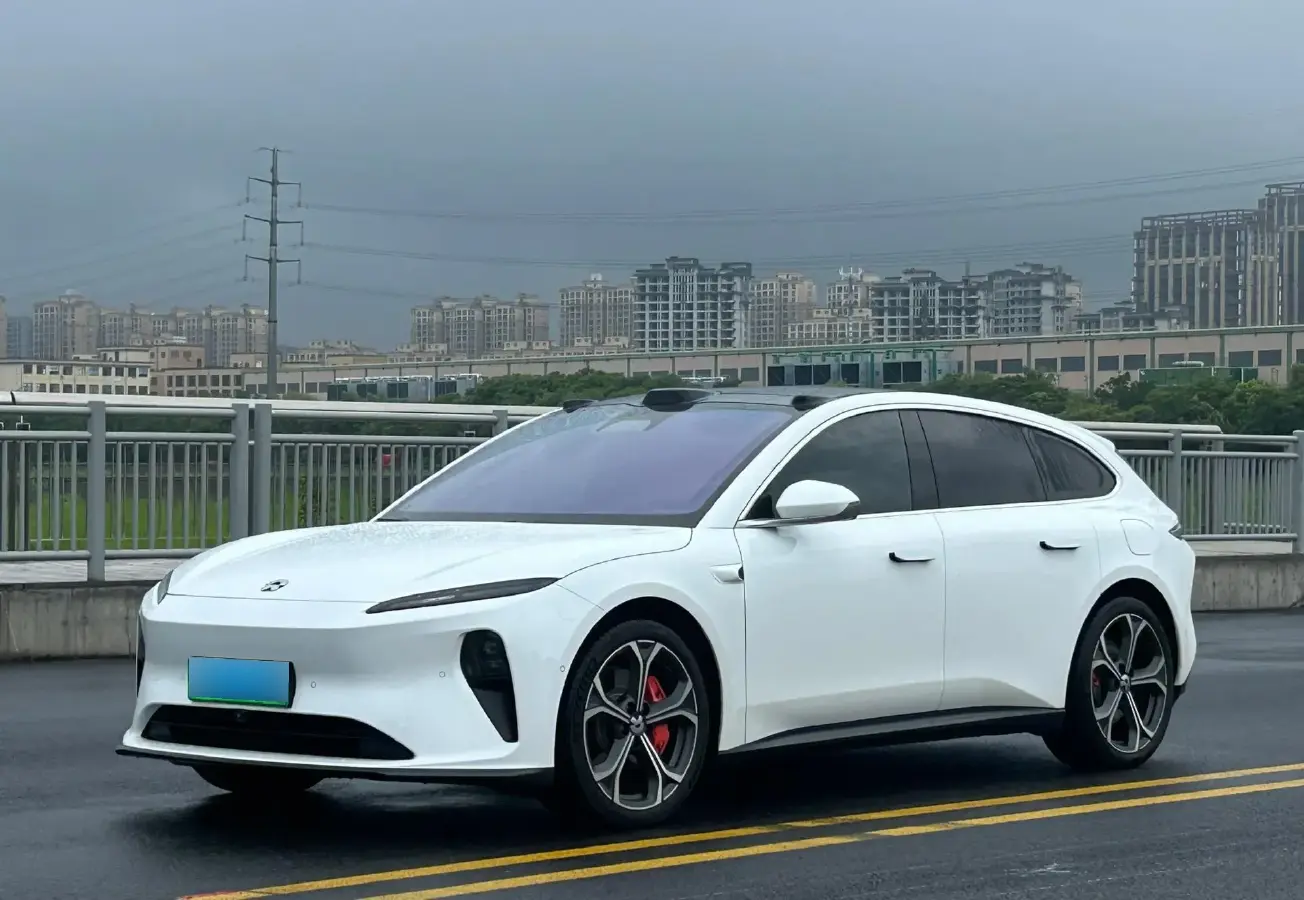 2024 NIO ET5T BEV 75KWH