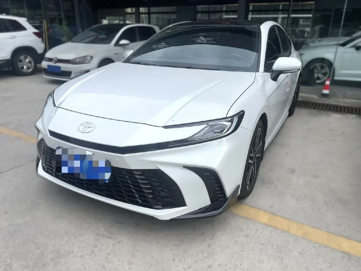 2024 Toyota Camry 2.0L 173HP L4 CVT