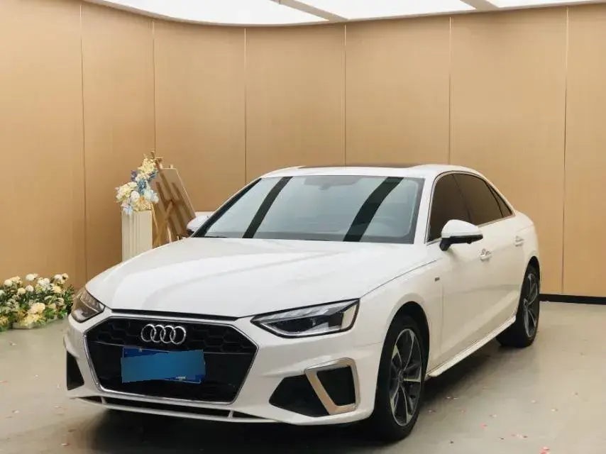 2023 Audi A4L 2.0T 190HP L4 7DCT