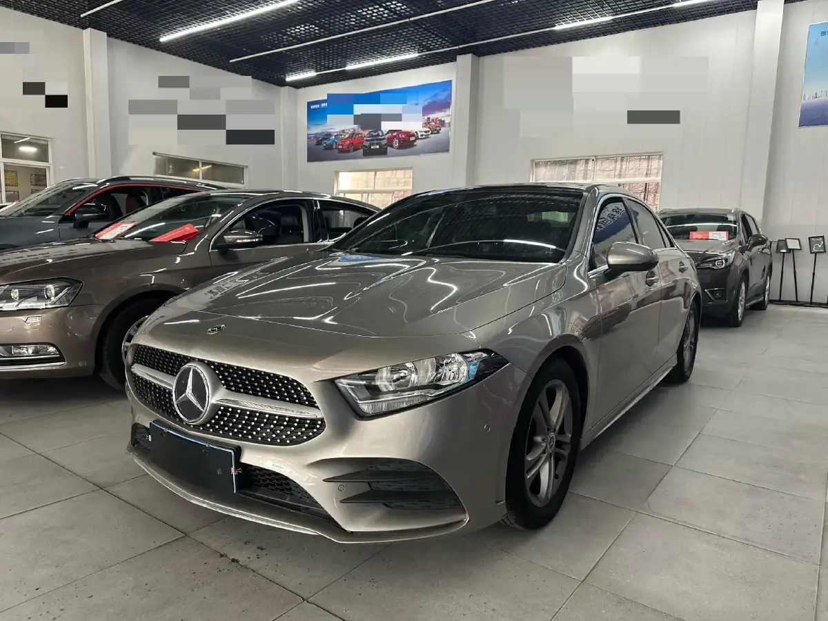 2020 Mercedes-Benz A Class 1.3T 136HP L4 7DCT