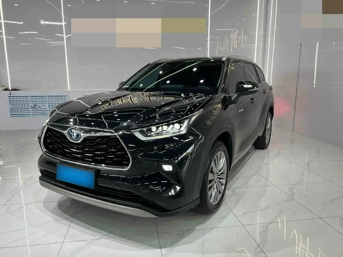 2022 Toyota Highlander 2.5L 192HP L4 E-CVT Hybrid