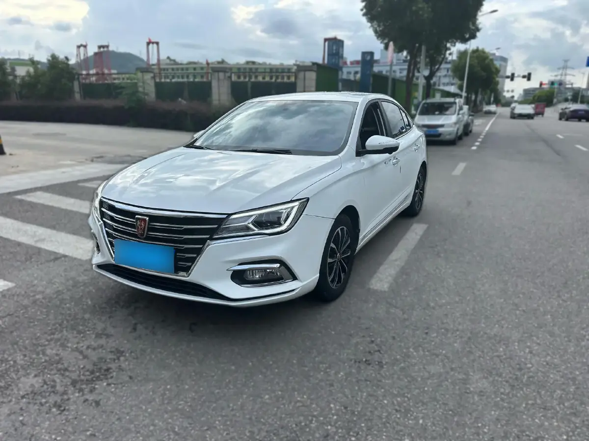 2020 Roewe i5 1.5L 120HP L4 CVT