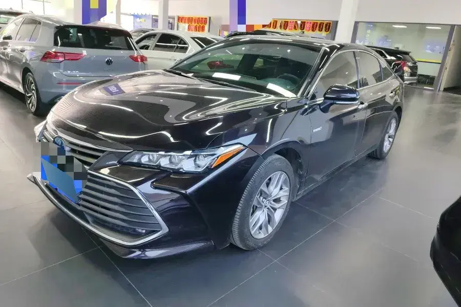 2019 Toyota Avalon 2.5L 178HP L4 E-CVT Hybrid