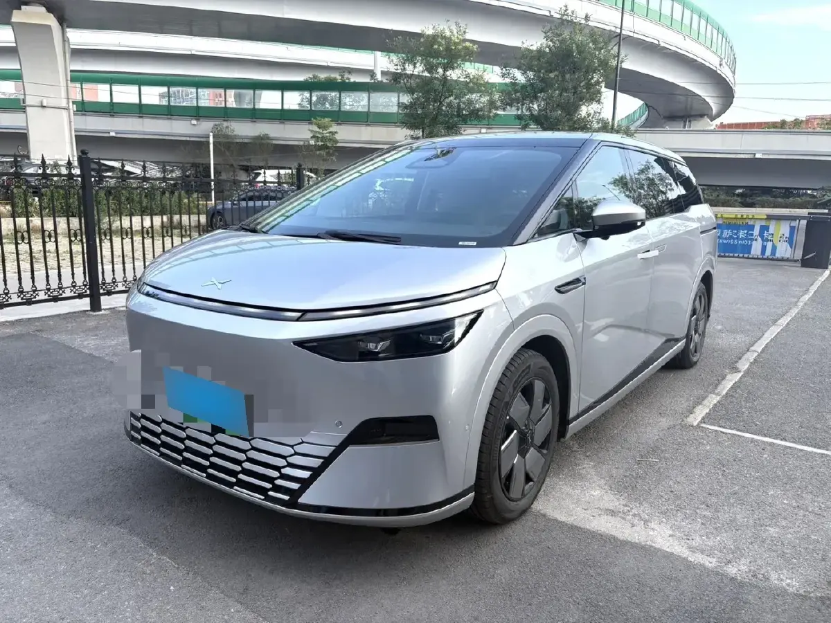 2024 Xpeng X9 BEV 101.5KWH