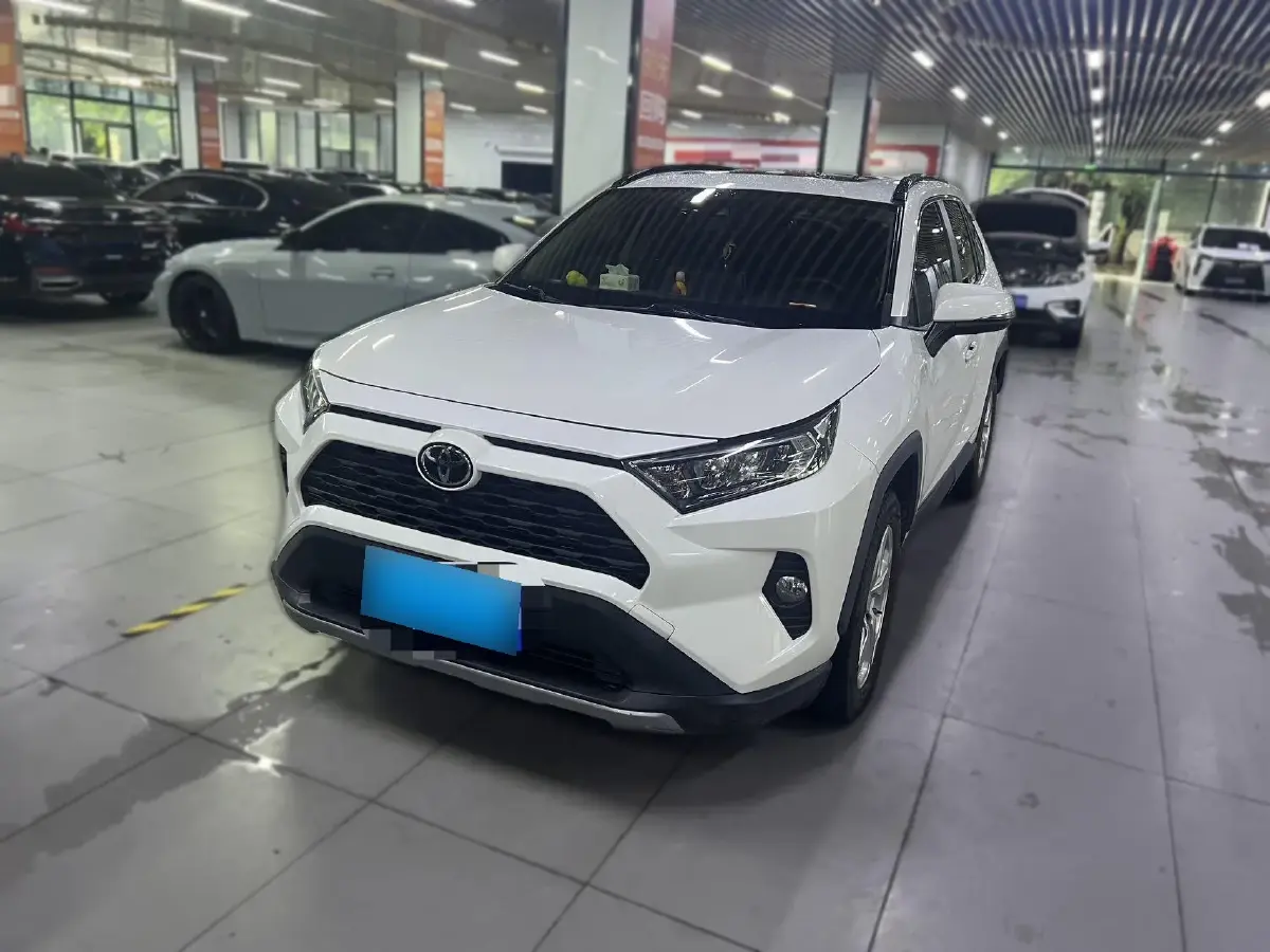 2020 Toyota RAV4 2.0L 171HP L4 CVT