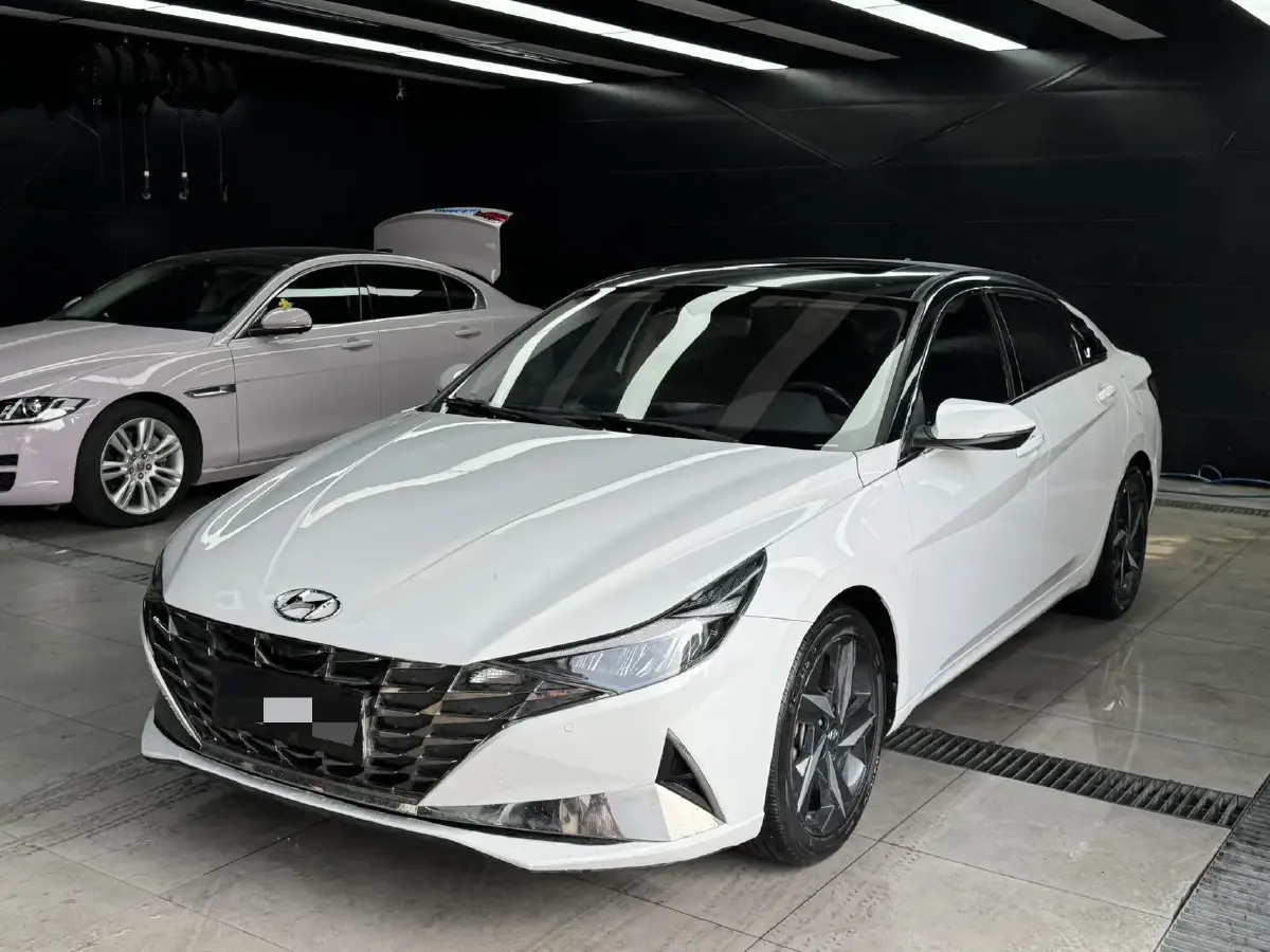 2021 Hyundai Elantra 1.5L 115HP L4 CVT