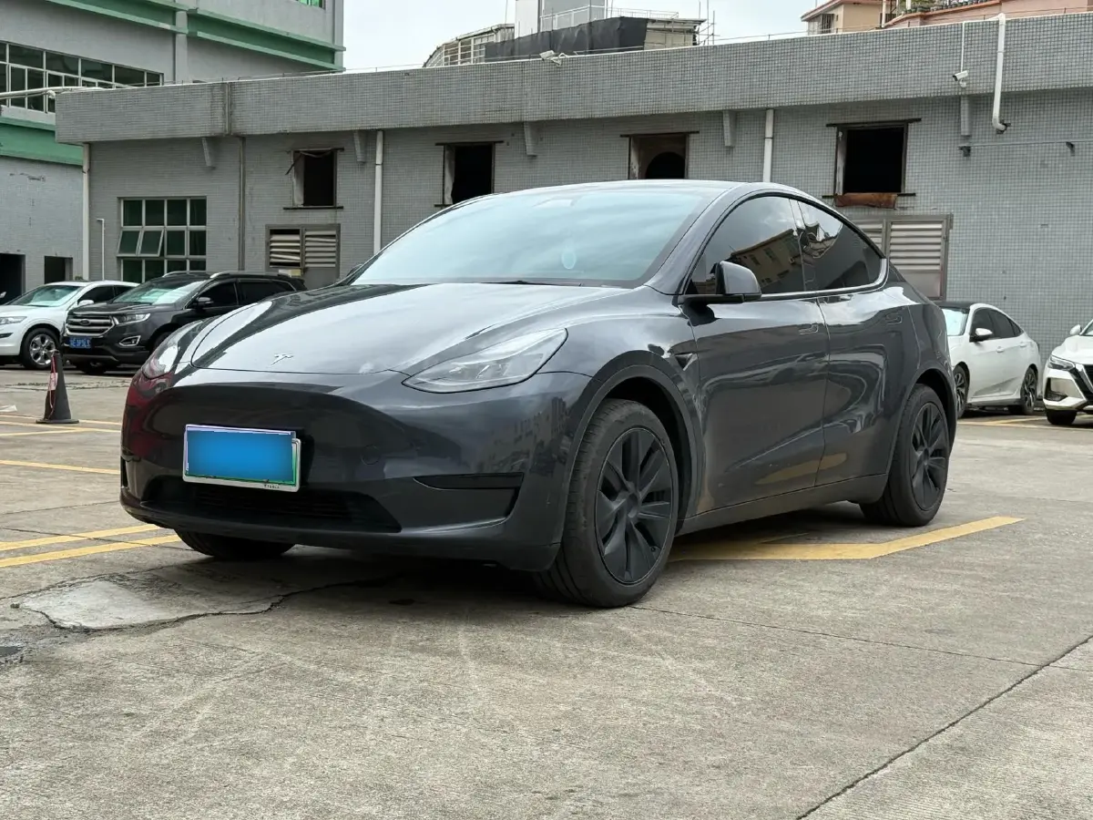 2023 Tesla Model Y BEV 60KWH