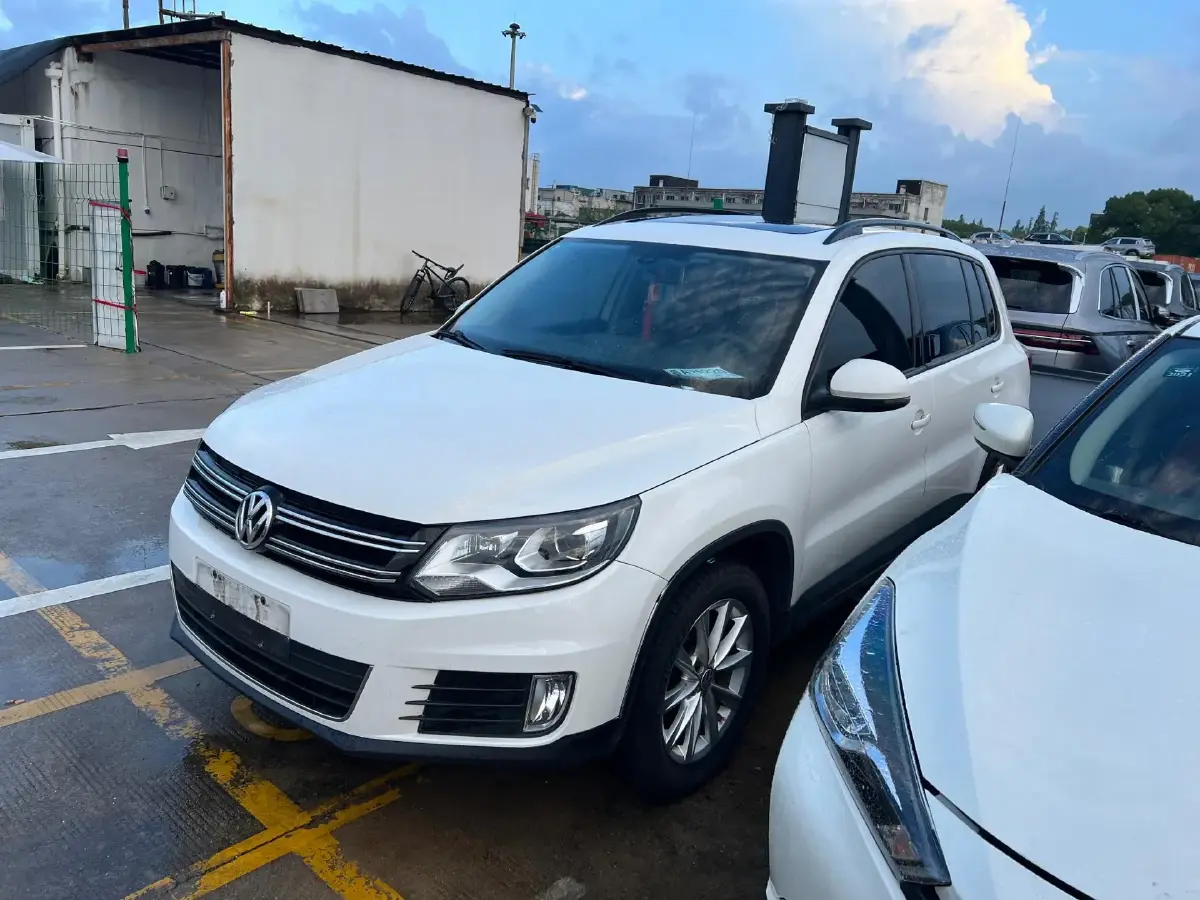 2016 Volkswagen Tiguan 1.4T 150HP L4 6DCT