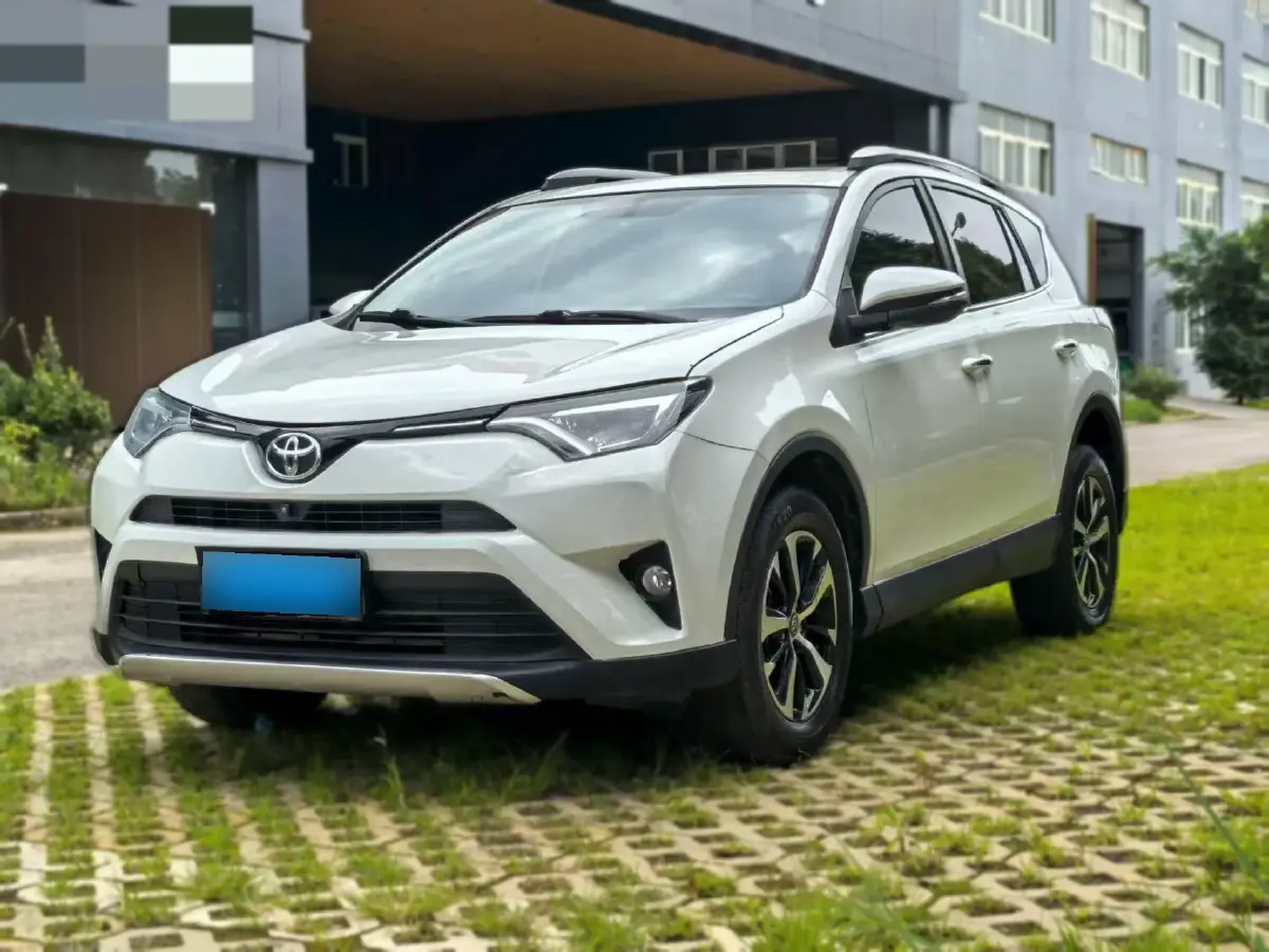 2018 Toyota RAV4 2.0L 151HP L4 CVT