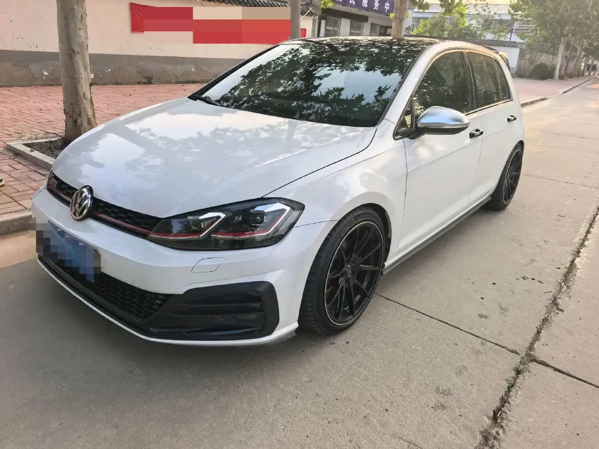 2018 Volkswagen GolfGTI 2.0T 220HP L4 7DCT