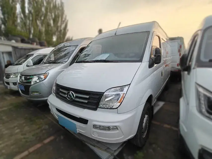 2021 MAXUS XinTu V80 2.0T 127HP L4 6MT