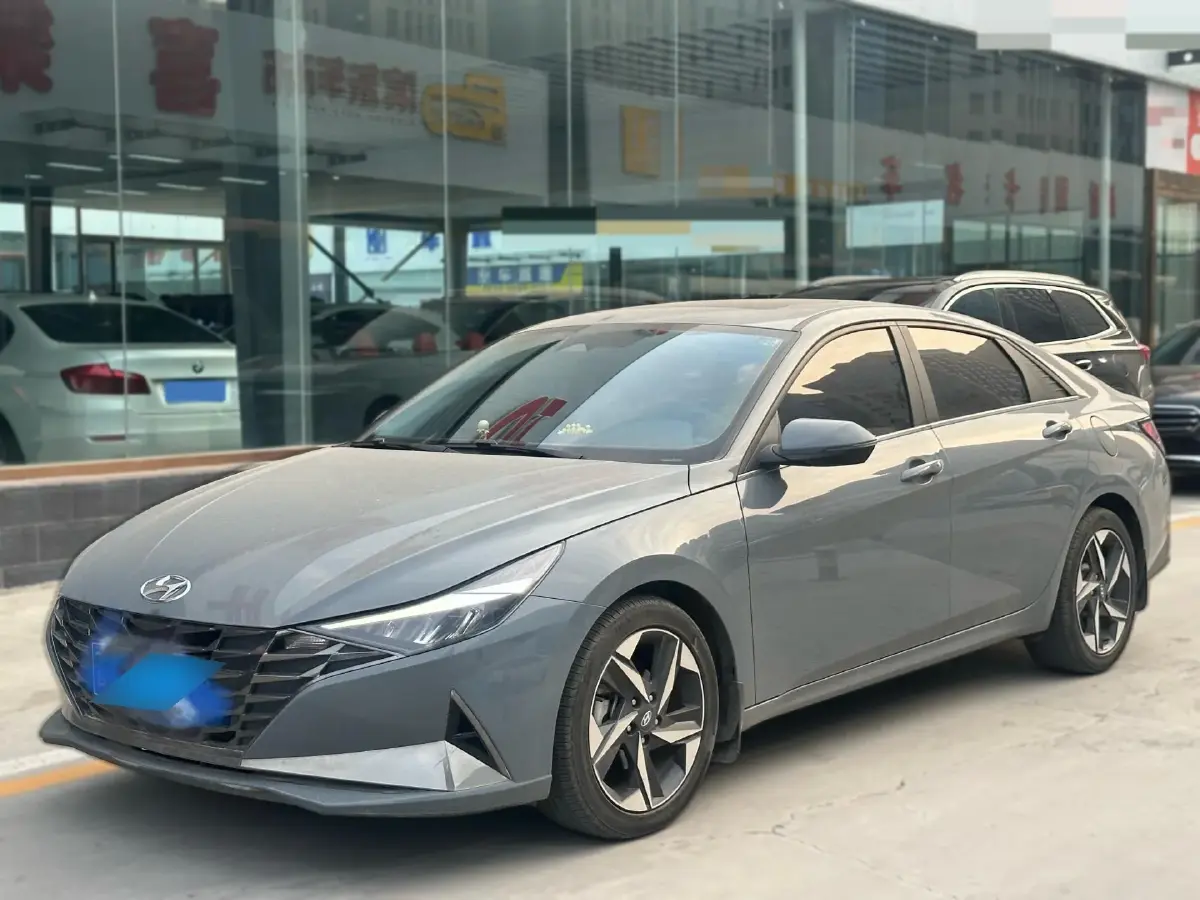 2022 Hyundai Elantra 1.5L 115HP L4 CVT