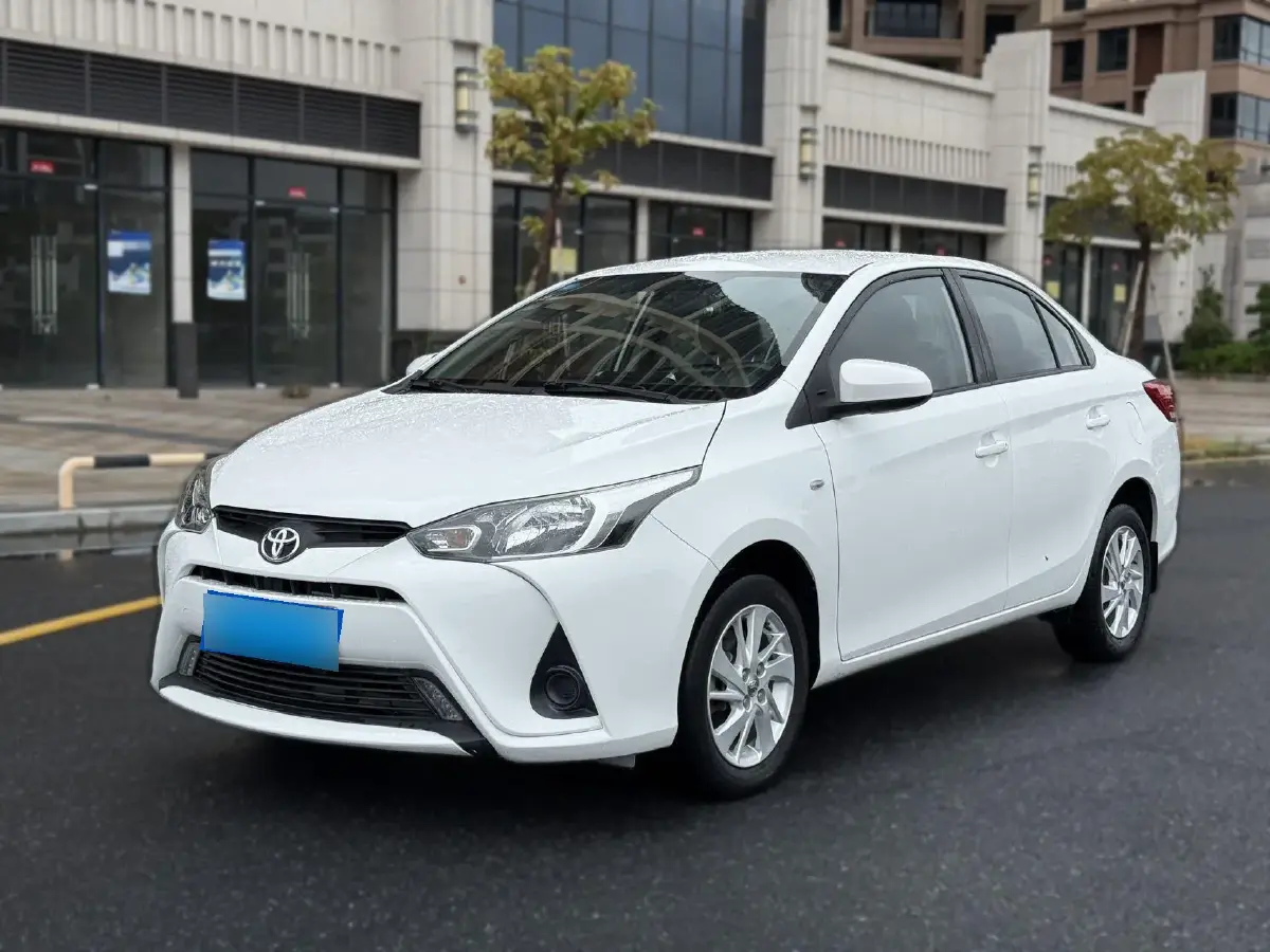2019 Toyota Yaris L 1.5L 110HP L4 CVT