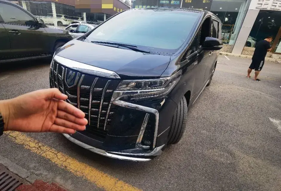 2021 Toyota Alphard 2.5L 117HP L4 E-CVT Hybrid