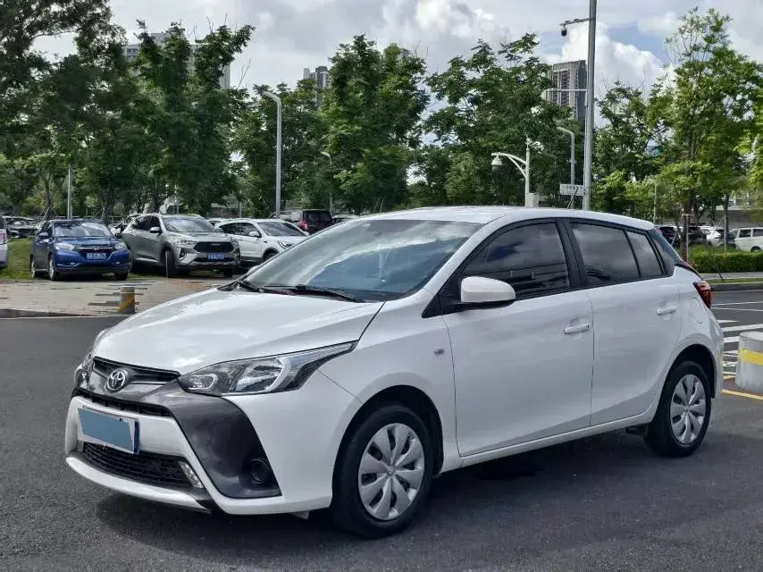2019 Toyota Yaris L 1.5L 110HP L4 CVT