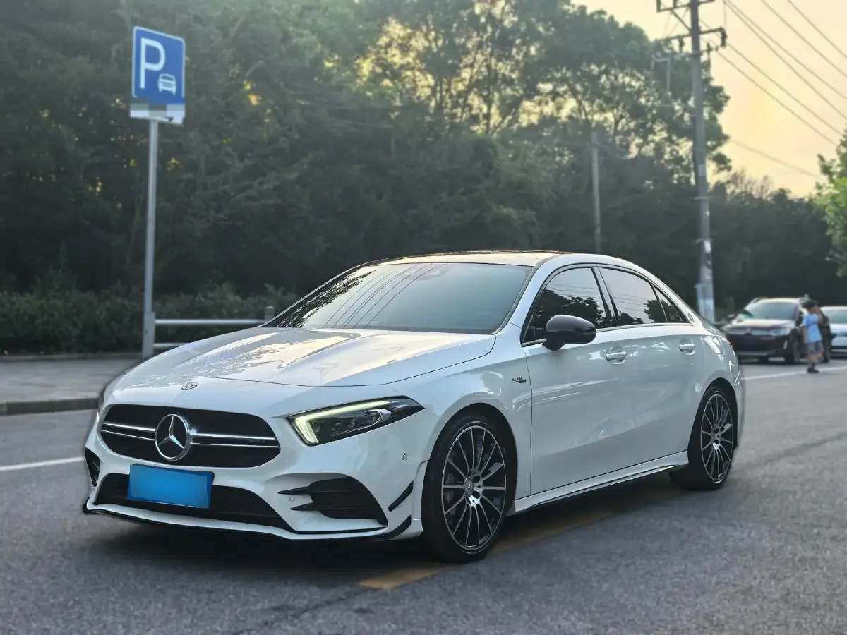 2023 Mercedes-Benz A AMG 2.0T 306HP L4 7DCT