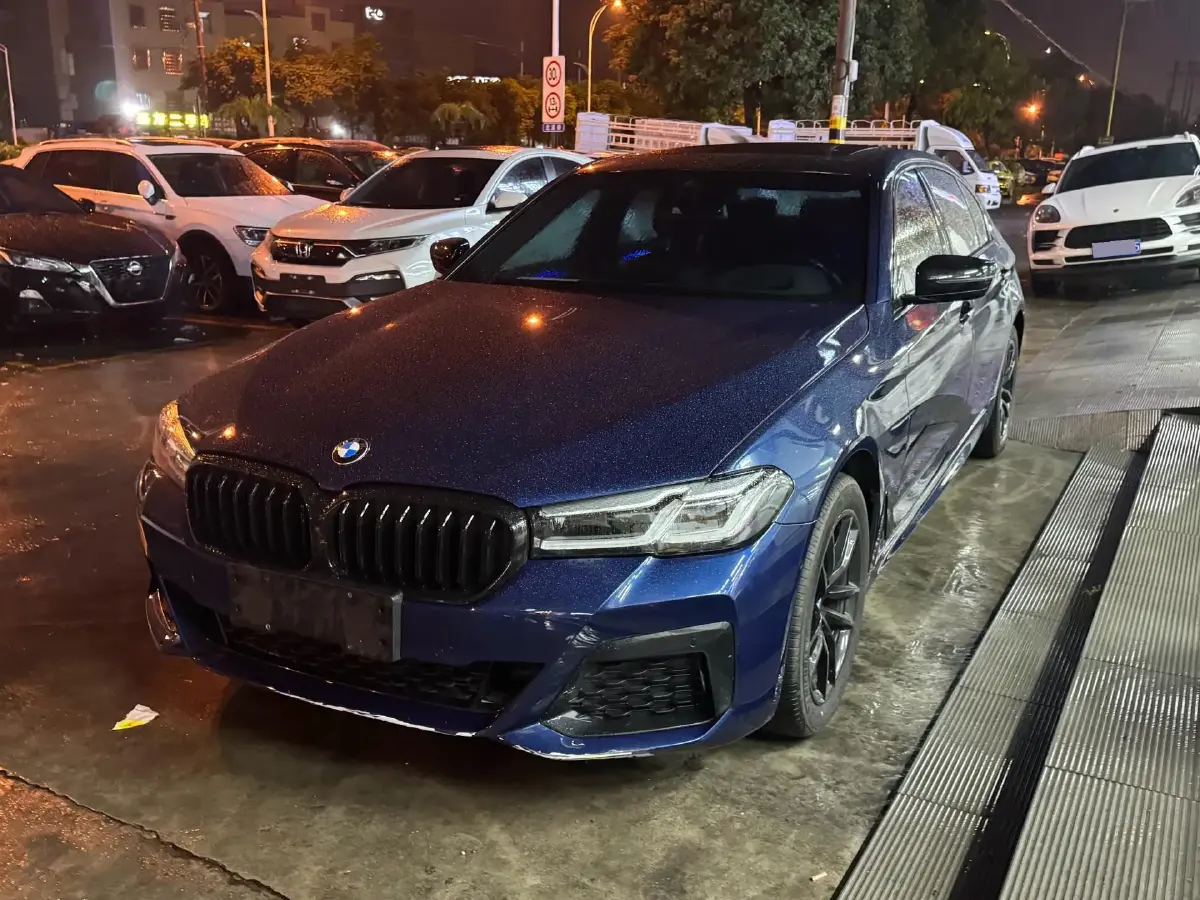 2021 BMW 5 Series 2.0T 184HP L4 8AT