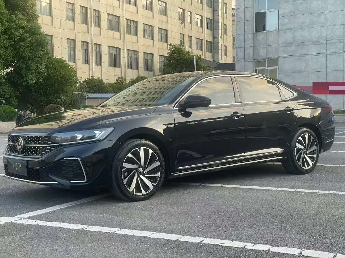 2022 Volkswagen Passat 2.0T 186HP L4 7DCT