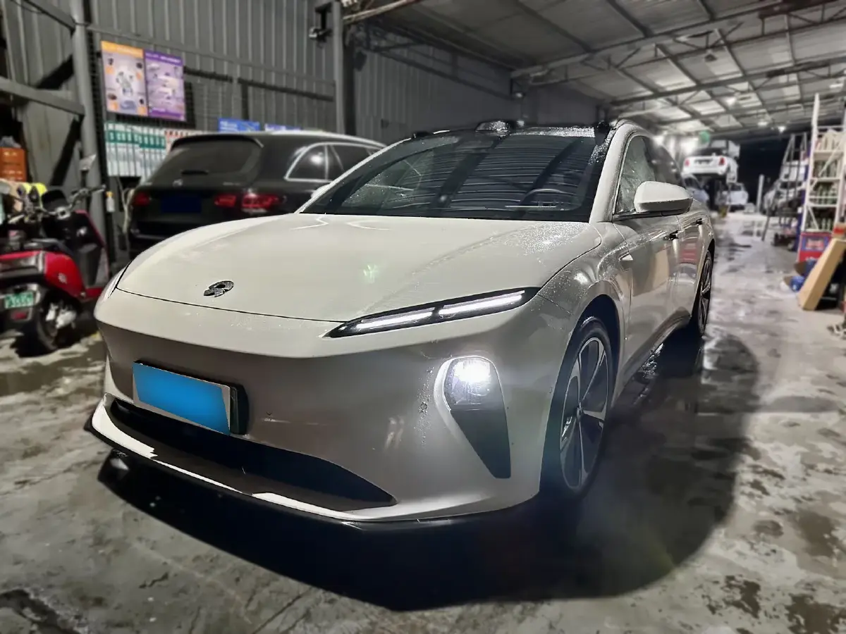 2024 NIO ET5T BEV 75KWH